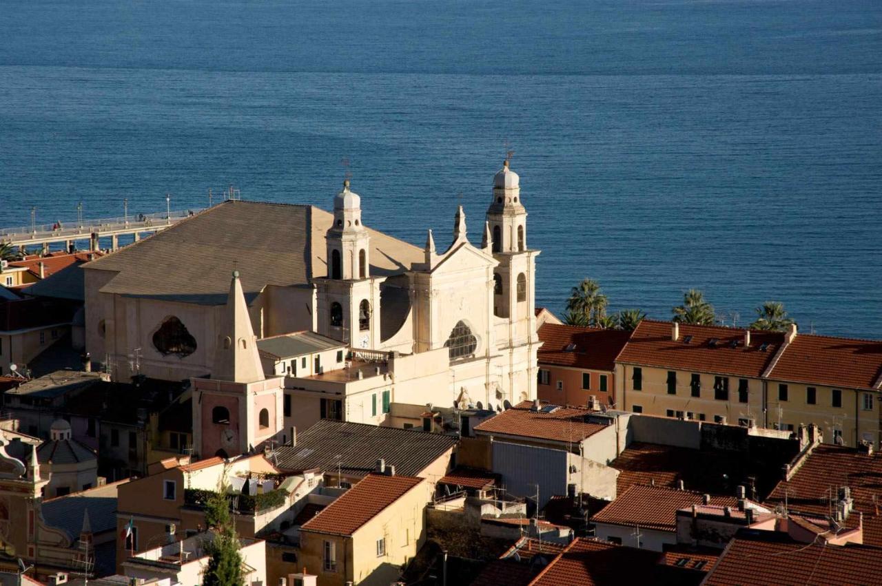 Fornaci 9 Rivieraholiday Pietra Ligure Esterno foto