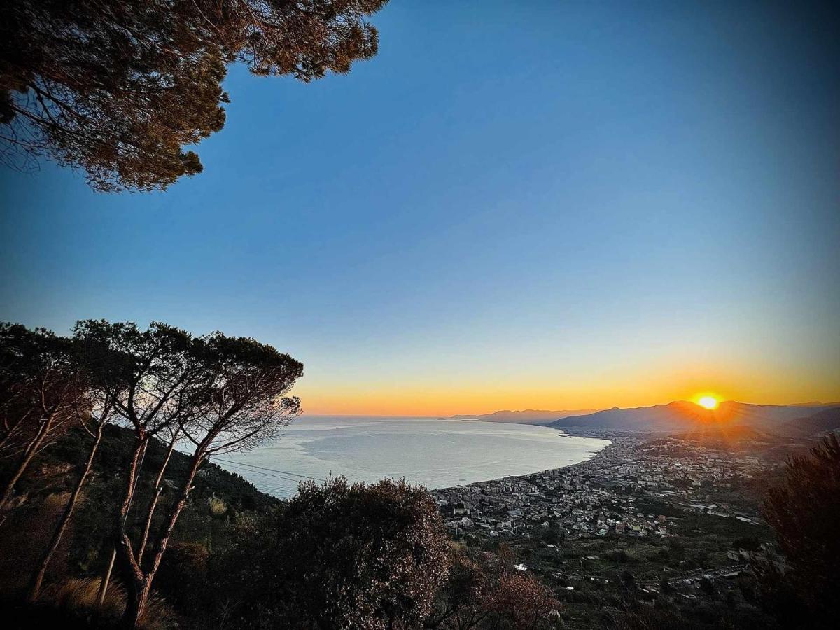Fornaci 9 Rivieraholiday Pietra Ligure Esterno foto