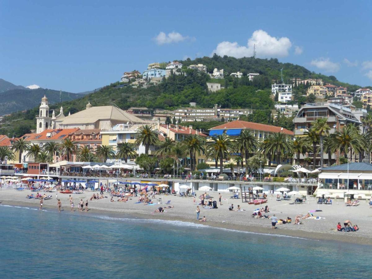 Fornaci 9 Rivieraholiday Pietra Ligure Esterno foto
