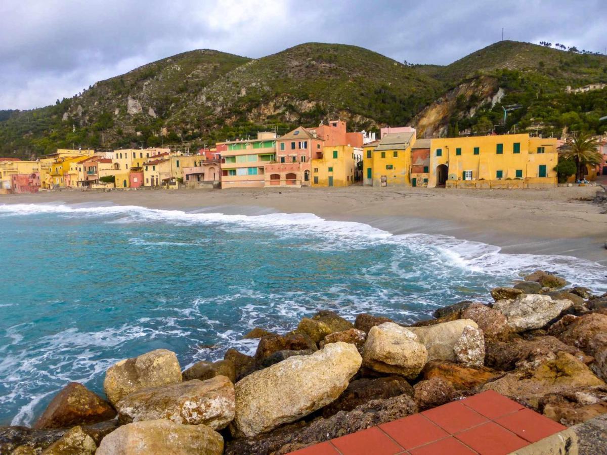 Fornaci 9 Rivieraholiday Pietra Ligure Esterno foto