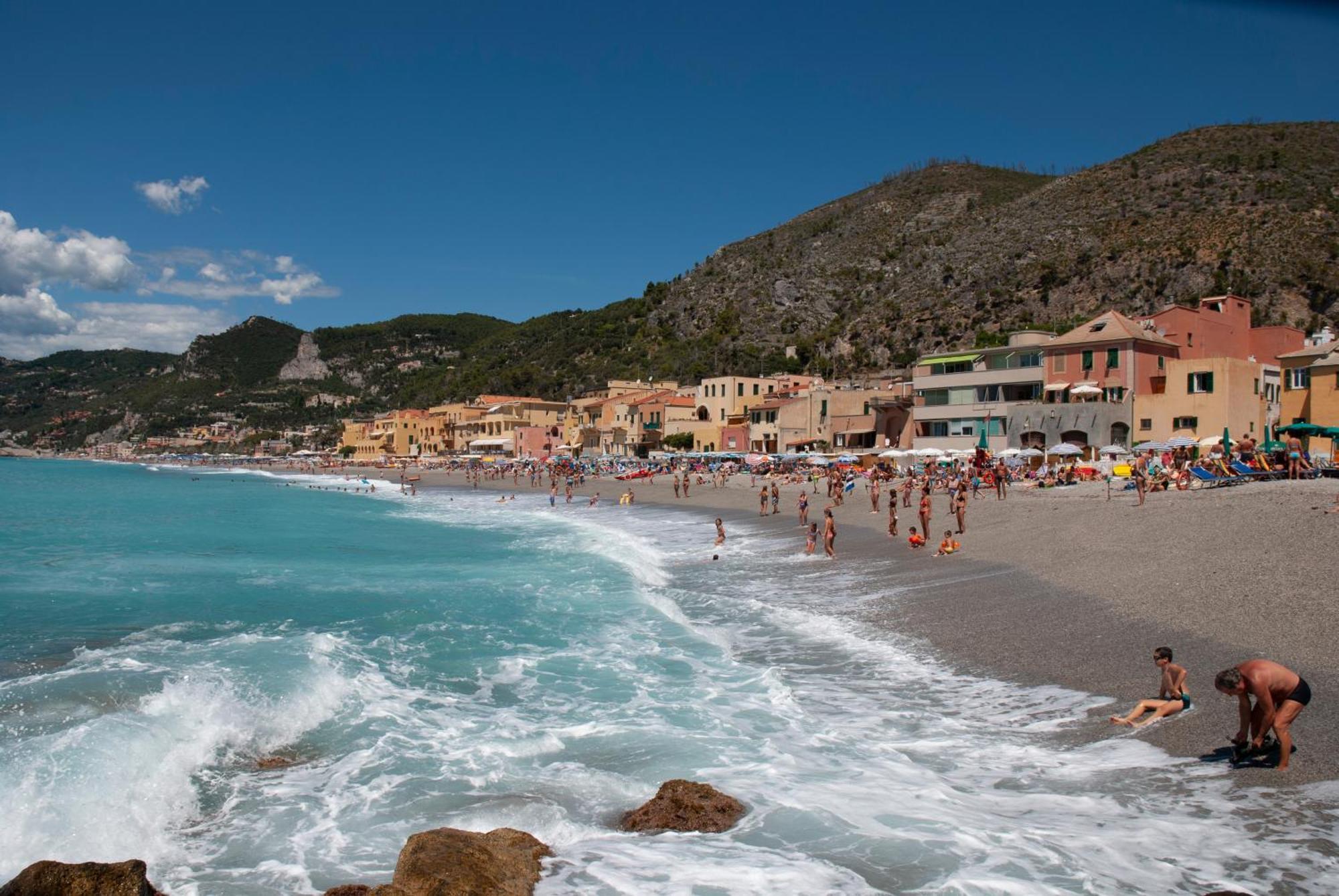 Fornaci 9 Rivieraholiday Pietra Ligure Esterno foto