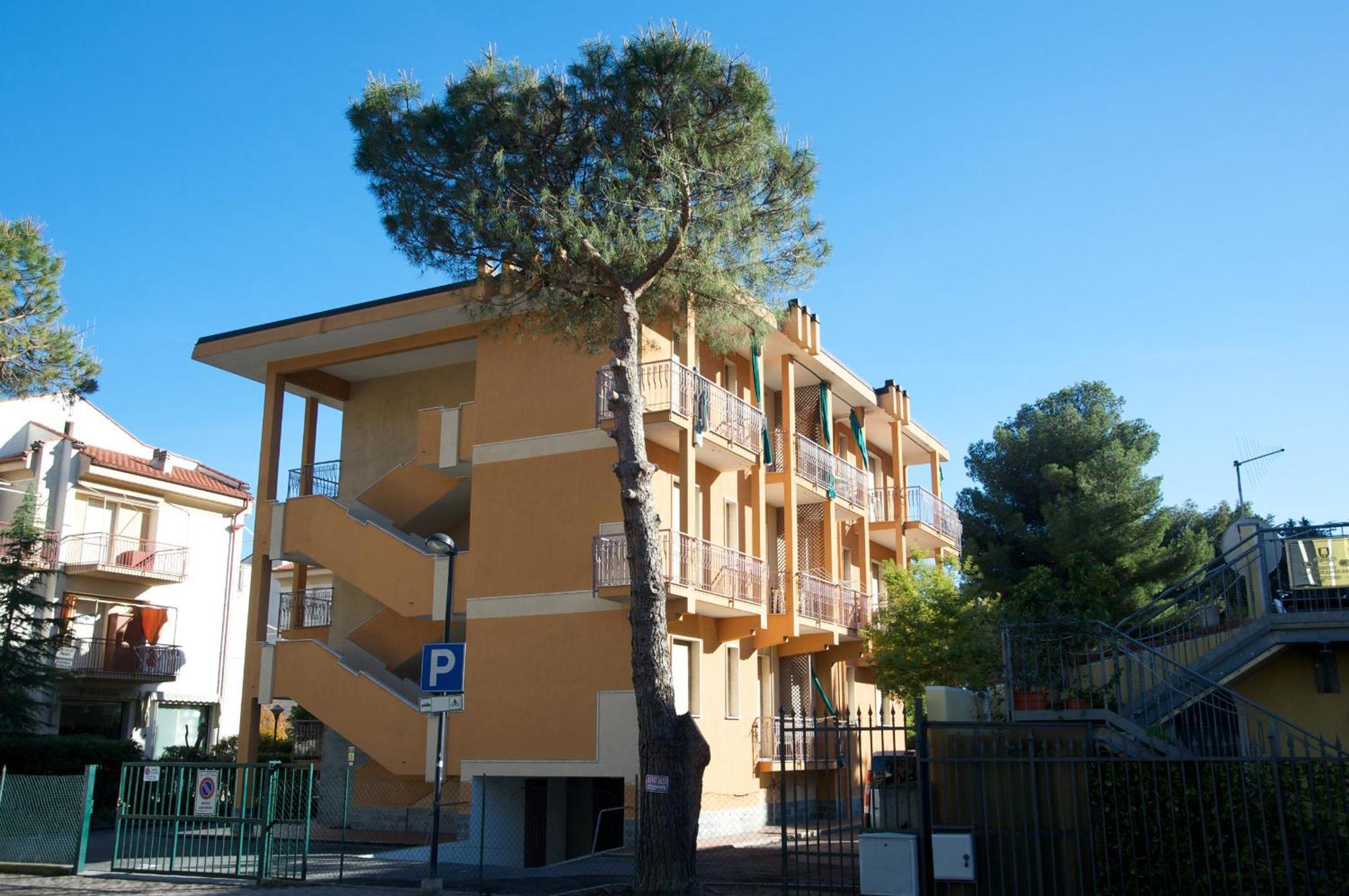 Fornaci 9 Rivieraholiday Pietra Ligure Esterno foto