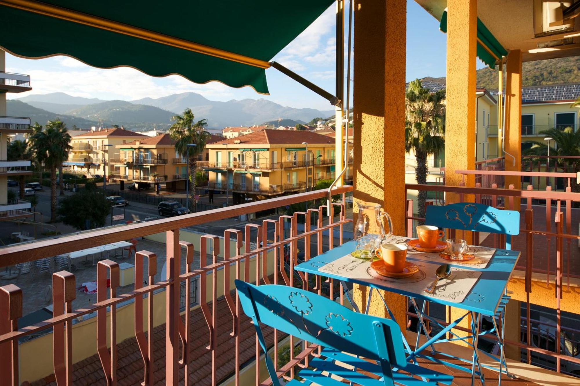 Fornaci 9 Rivieraholiday Pietra Ligure Esterno foto